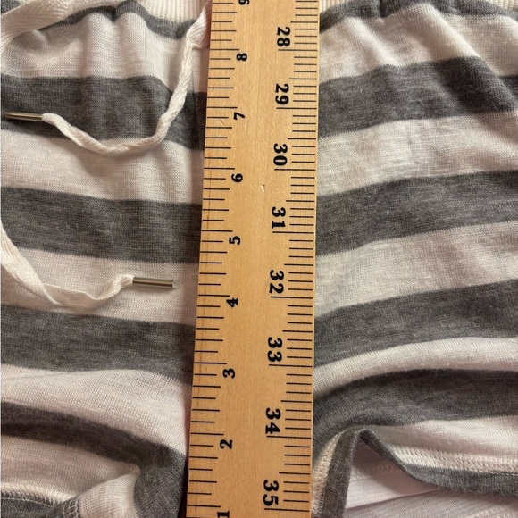 Victoria’s Secret Gray & White Striped Romper Drawstring Size M Pockets Viscose - Picture 10 of 13
